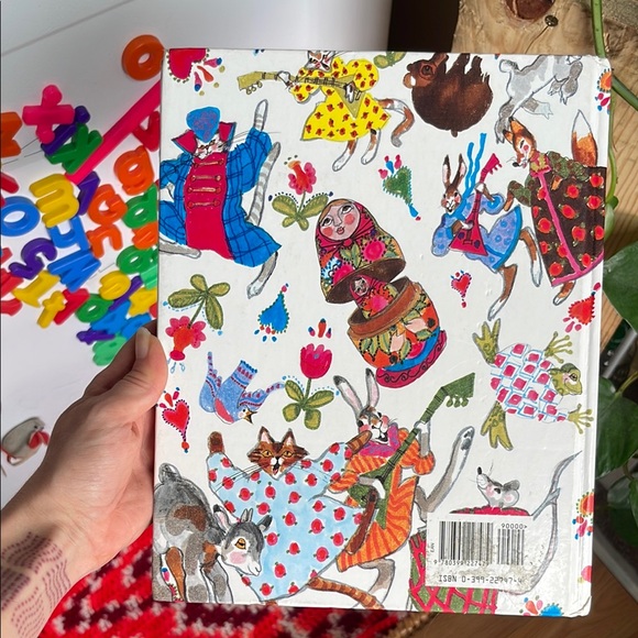 Vintage Colorful Illustrated Children's Book - Picture 2 of 11